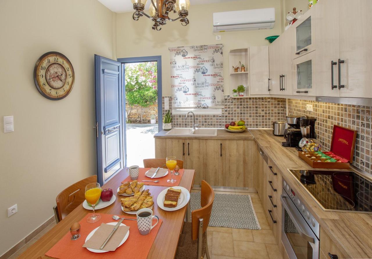 Ruby'S Summer House With Spacious Garden And Free Parking กาวริยอน ภายนอก รูปภาพ