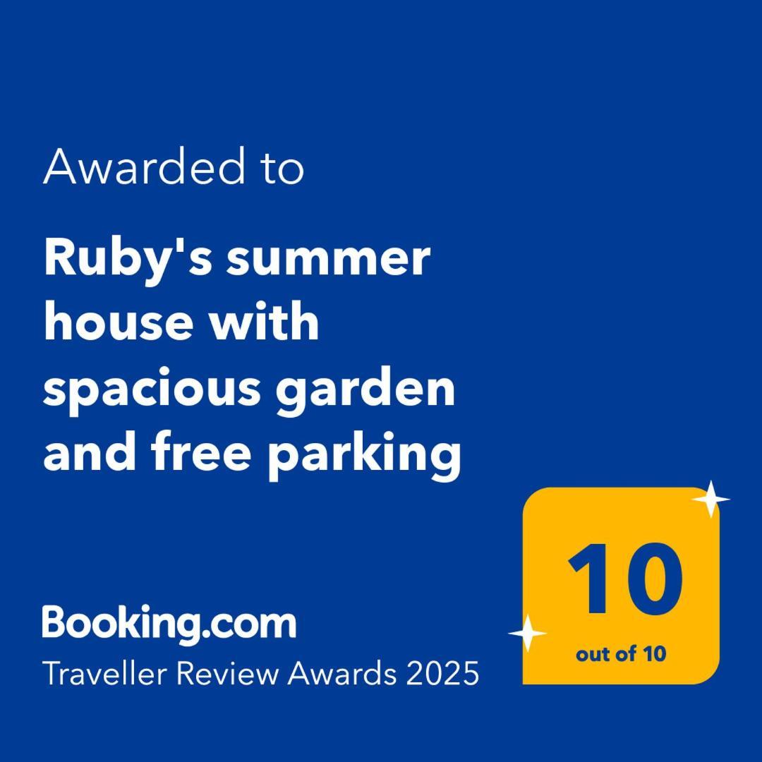 Ruby'S Summer House With Spacious Garden And Free Parking กาวริยอน ภายนอก รูปภาพ